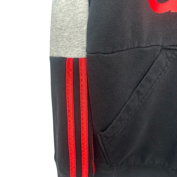 Adidas YOUTH LARGE (14-16) Black and Red Hoodie Front Pocket Good Condition - Picture 2 of 8